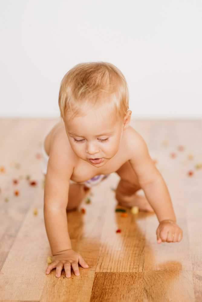 Asymmetrical Crawling in Babies: Should You Be Worried?